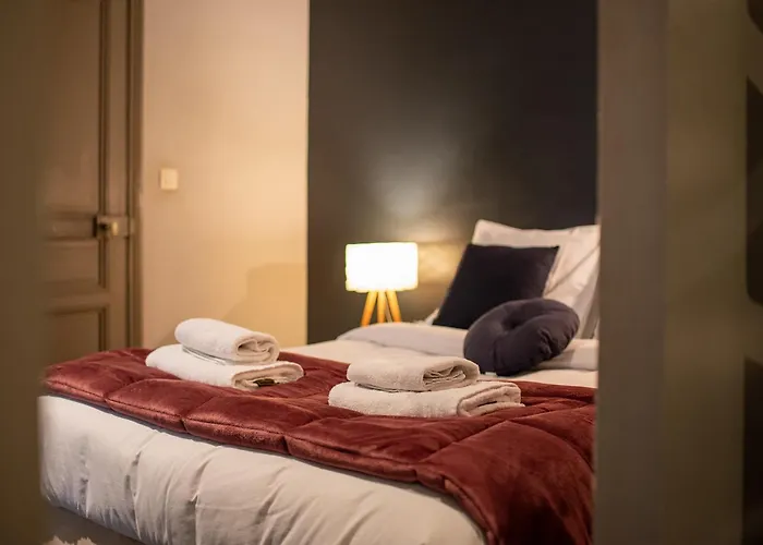 Lagrave - Cours Privee - Parking 아파트 *