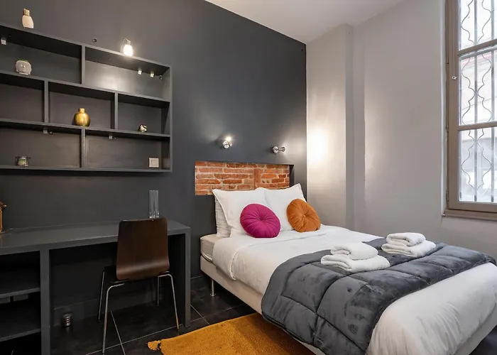 Lagrave - Cours Privee - Parking شقة