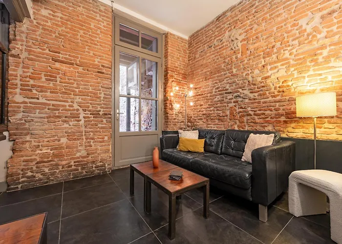 Lagrave - Cours Privee - Parking *